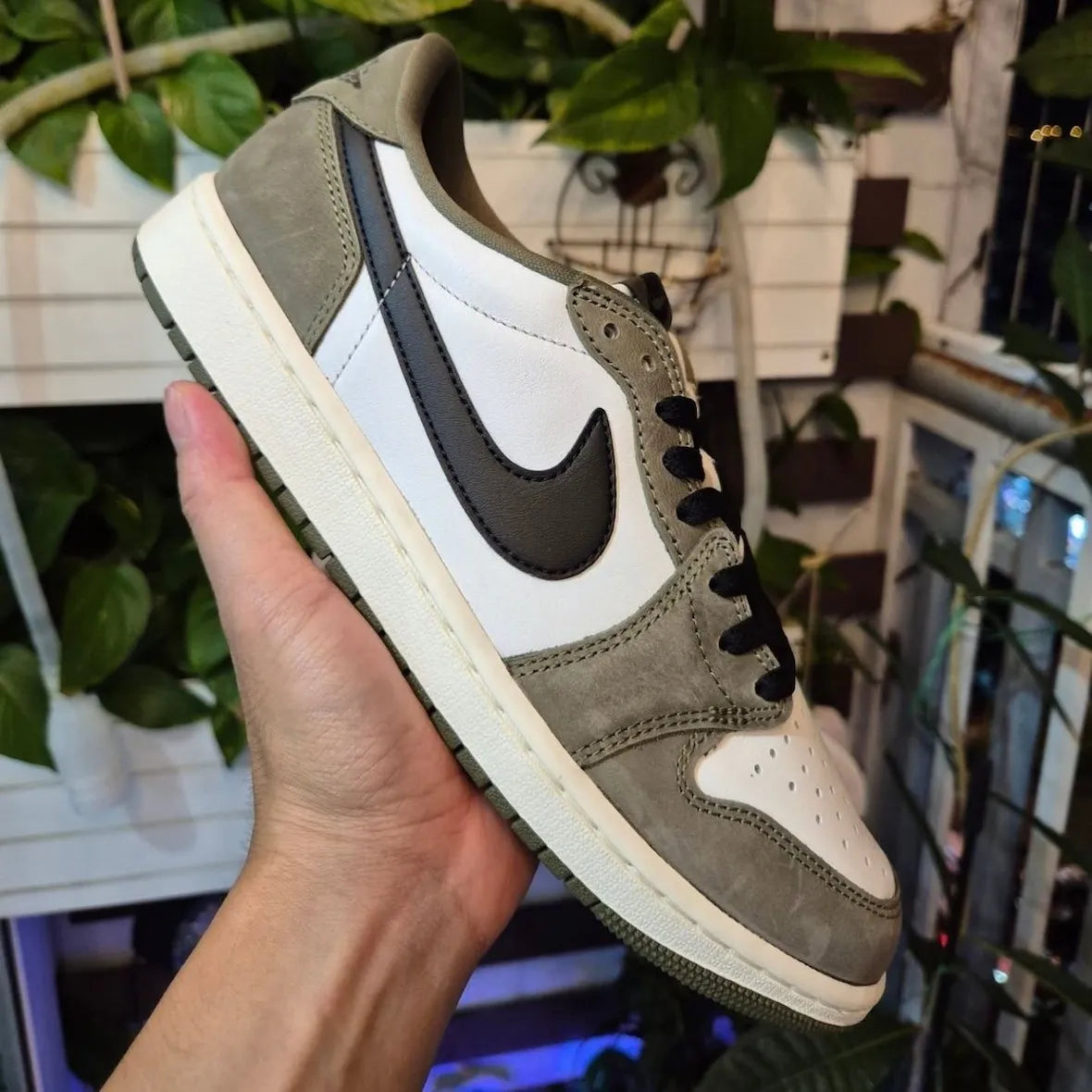 Air Jordan 1 Low OG Medium Olive